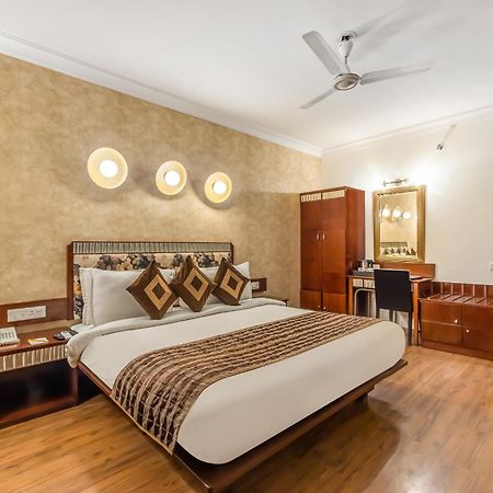 Clubhouse Nami Residency, Ahmedabad Hotel Екстериор снимка