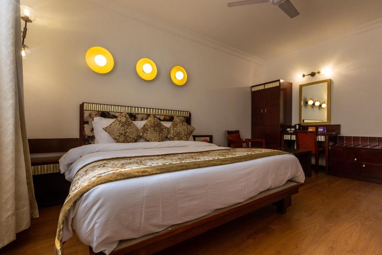 Clubhouse Nami Residency, Ahmedabad Hotel Екстериор снимка