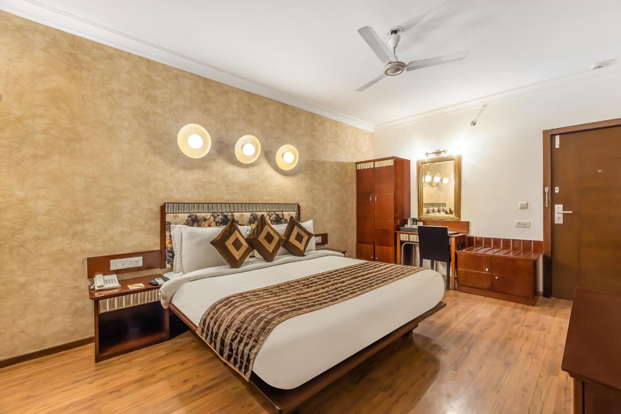 Clubhouse Nami Residency, Ahmedabad Hotel Екстериор снимка
