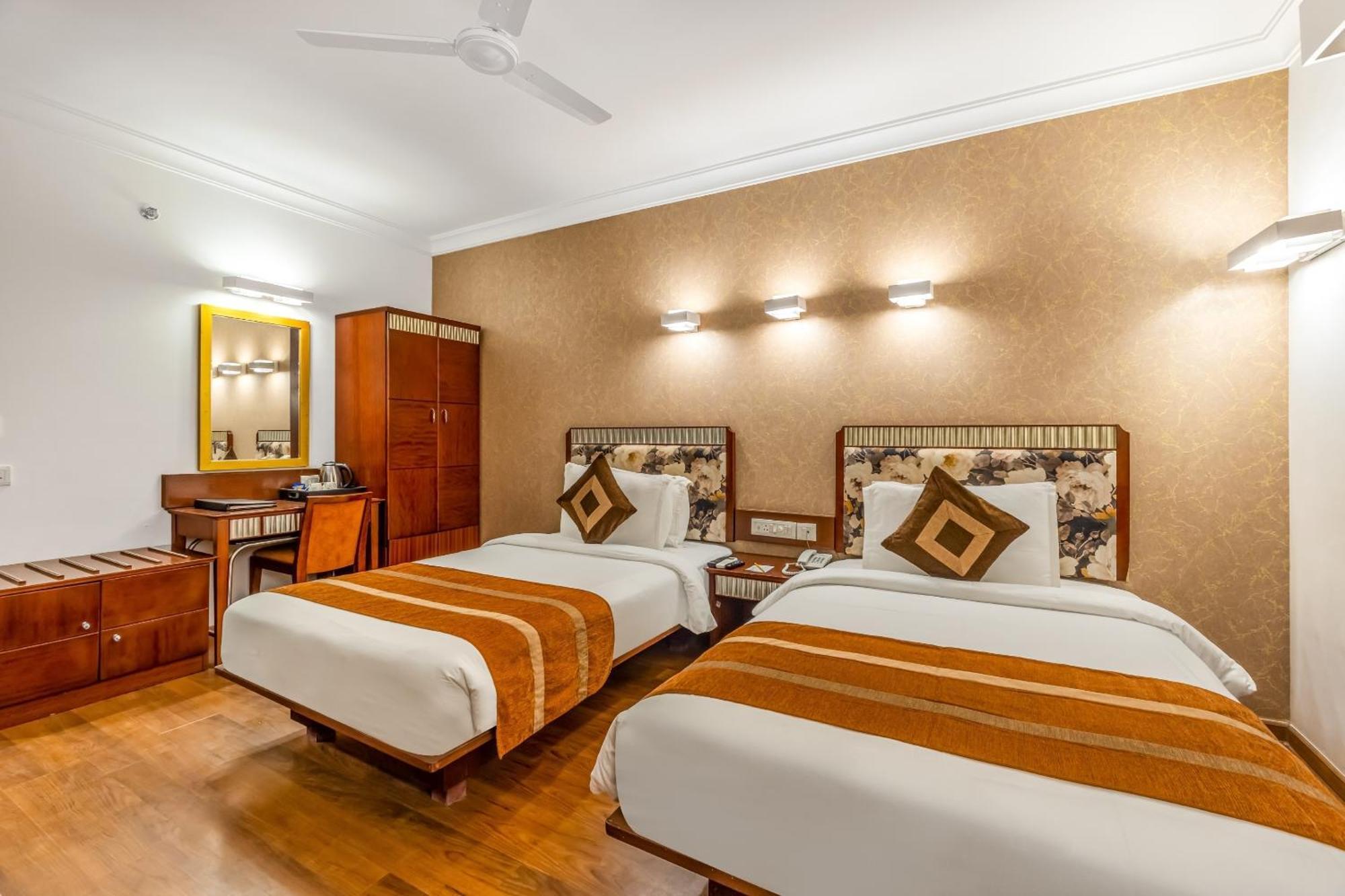 Clubhouse Nami Residency, Ahmedabad Hotel Екстериор снимка
