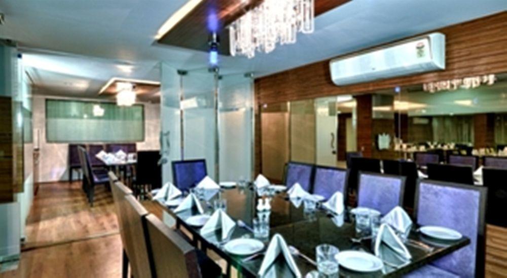 Clubhouse Nami Residency, Ahmedabad Hotel Екстериор снимка