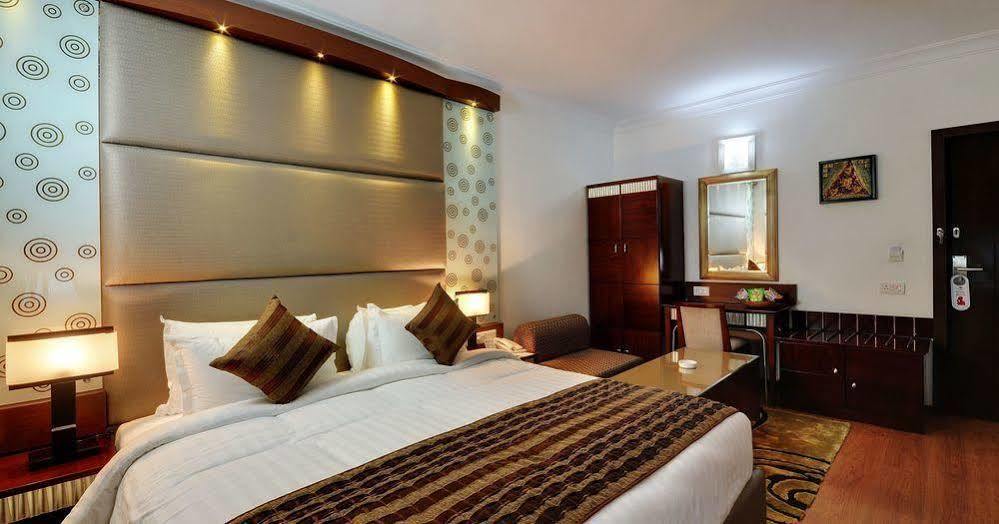 Clubhouse Nami Residency, Ahmedabad Hotel Екстериор снимка