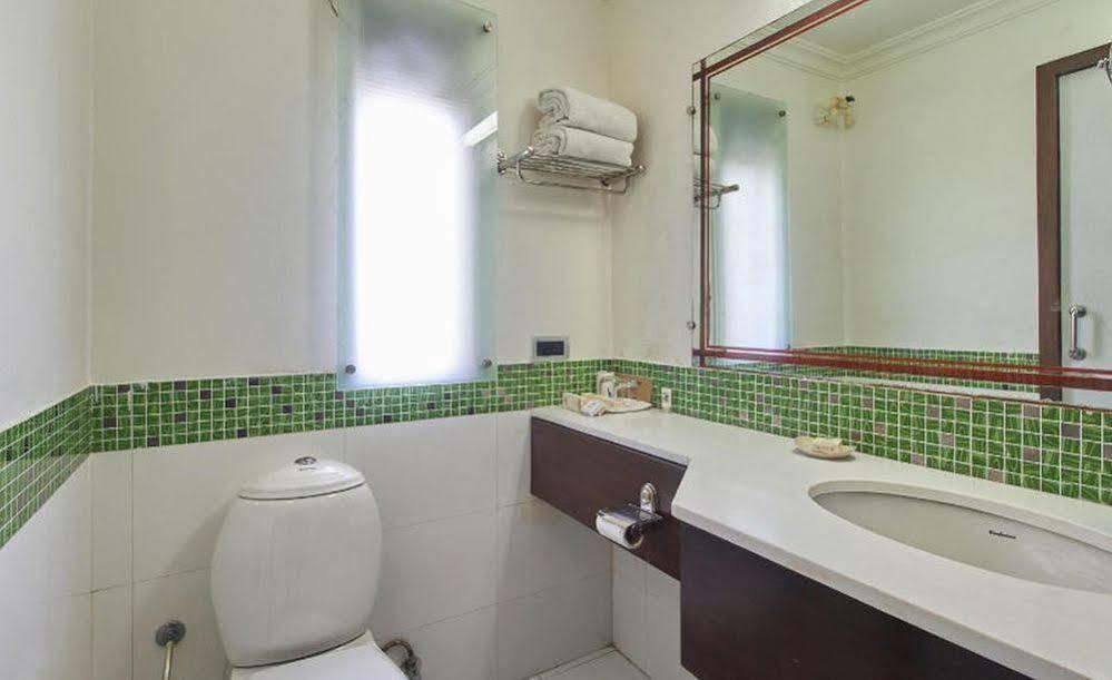 Clubhouse Nami Residency, Ahmedabad Hotel Екстериор снимка